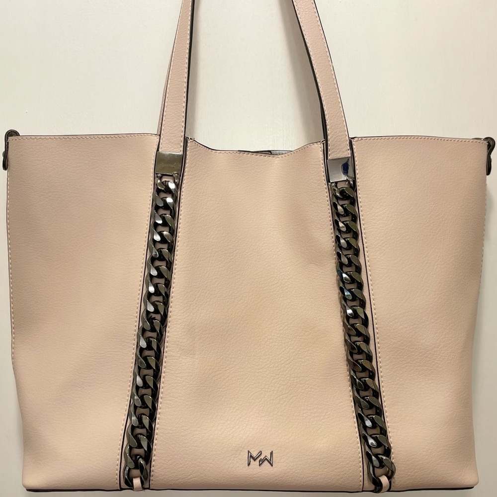 Most Wanted vegan leather tote with black chains